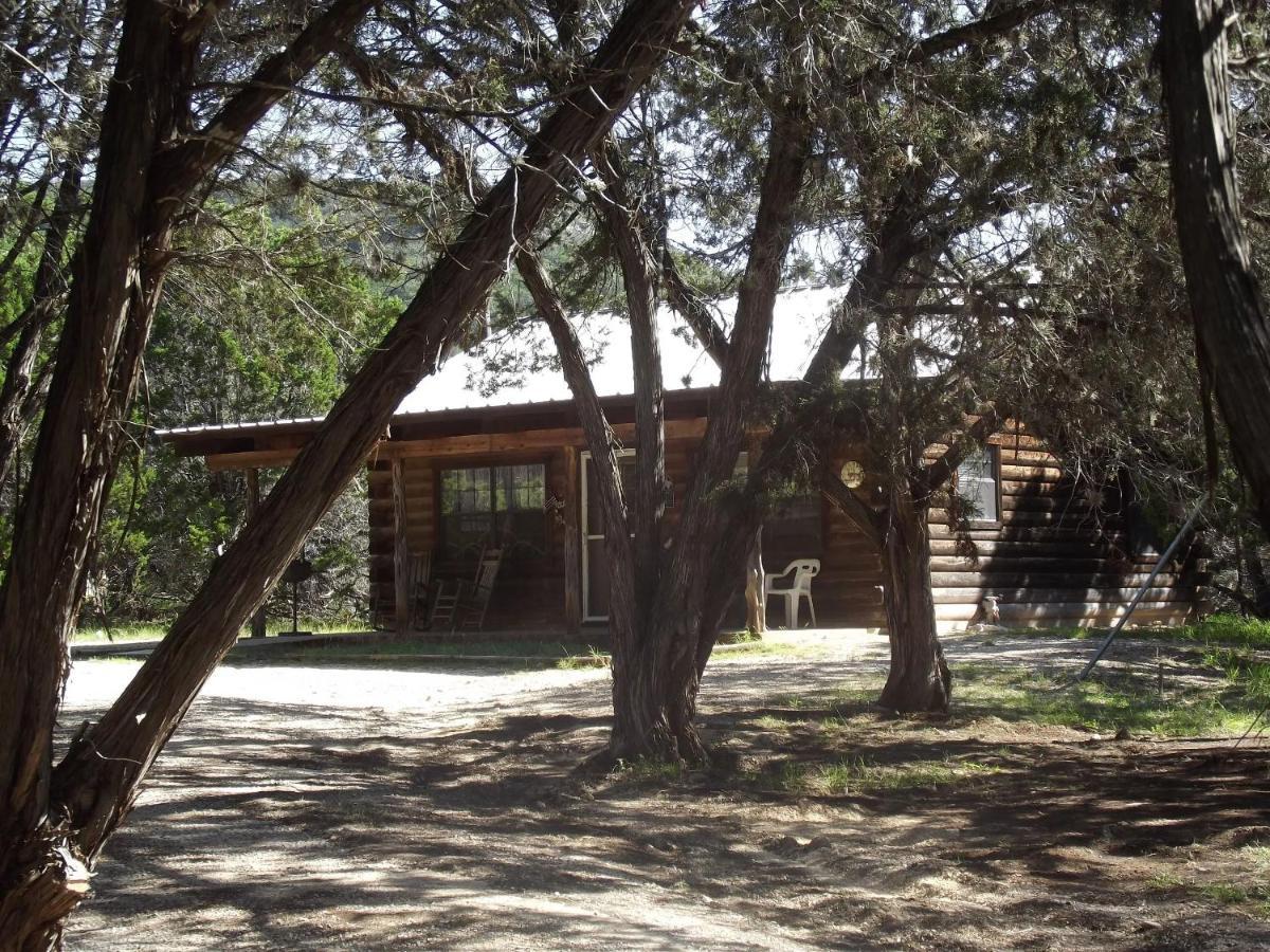 A Peace Of Heaven Cabins And Rv Vanderpool Екстериор снимка
