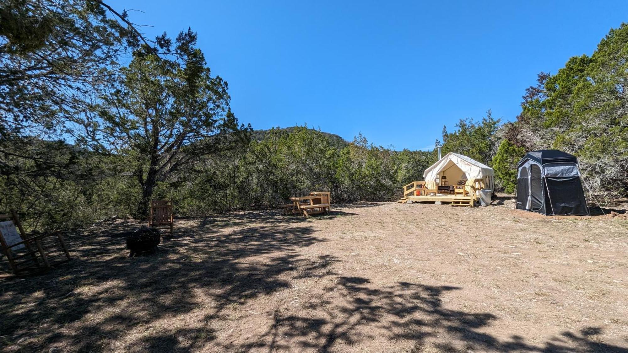 A Peace Of Heaven Cabins And Rv Vanderpool Екстериор снимка