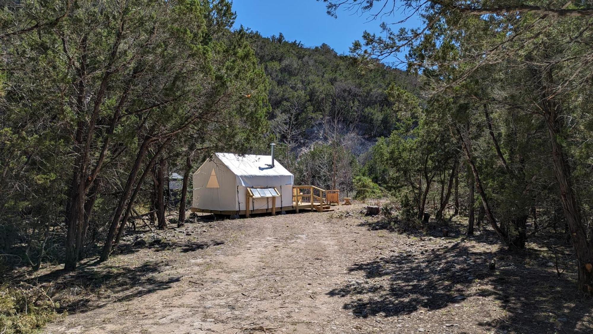 A Peace Of Heaven Cabins And Rv Vanderpool Екстериор снимка
