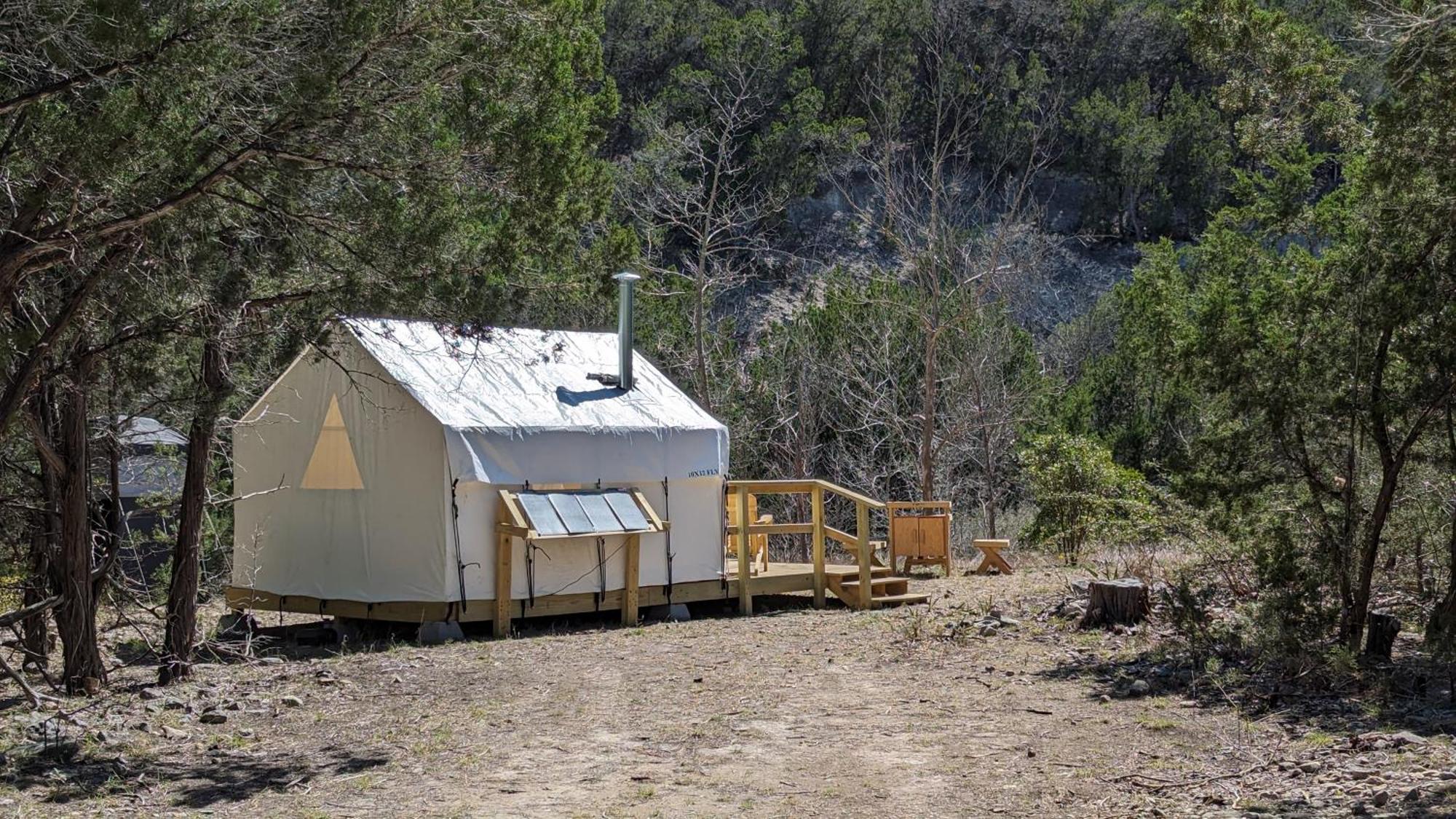 A Peace Of Heaven Cabins And Rv Vanderpool Екстериор снимка
